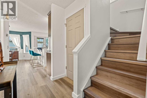 4pc Bathroom - 73 Coverton Circle Ne, Calgary, AB T3K4R7 Photo 5