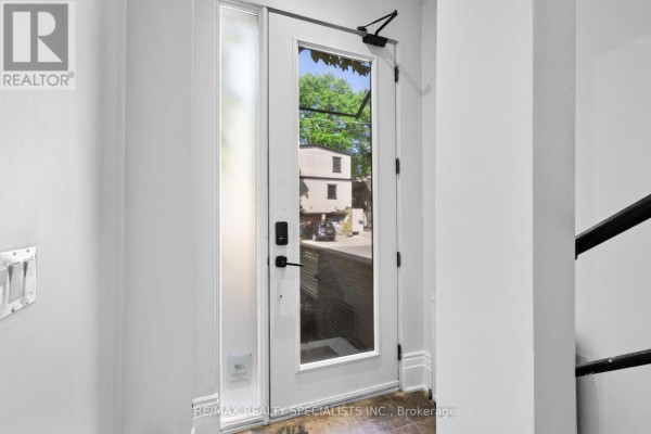 73 Elm Grove Avenue, Toronto, ON, photo 3