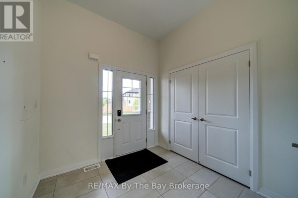 Bedroom 2 - 73 Federica Crescent, Wasaga Beach, ON L9Z0N5 Photo 5