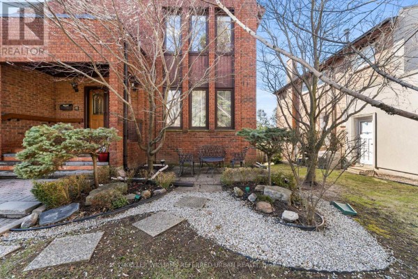 73 Garnier Court, Toronto, ON M2M4C8 Photo 5