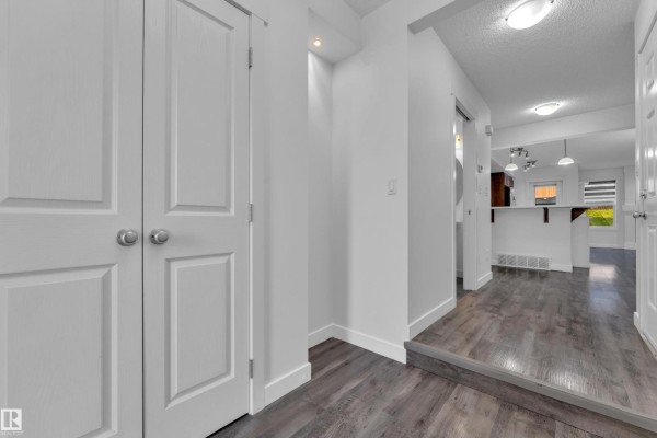 Kitchen - 73 Hartwick Lo, Spruce Grove, AB T7X0A5 Photo 3