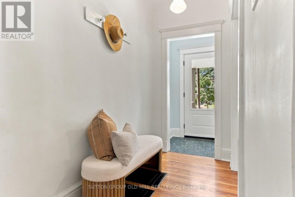 Family room - 73 Laws Street, Toronto, ON M6P2Y8 Photo 4