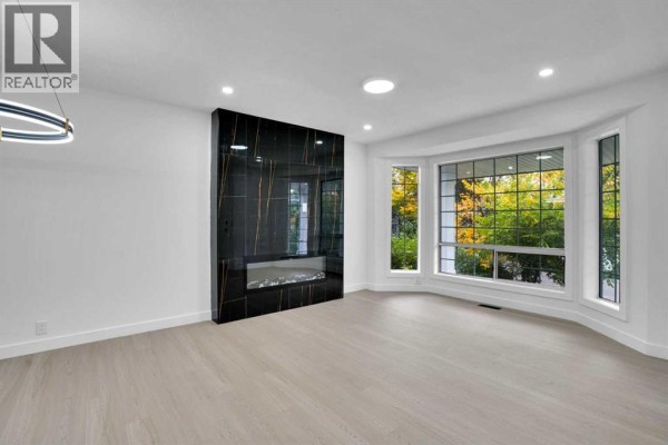 Living room - 73 Martinridge Crescent Ne, Calgary, AB T3J3M4 Photo 4