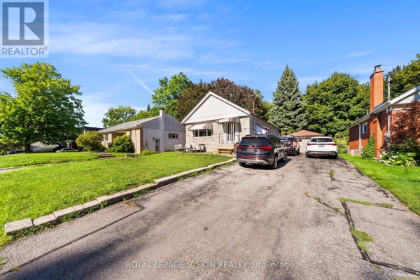 73 Mccowan Road, Toronto, ON M1M3M3 Photo 3