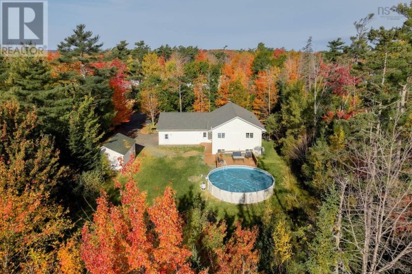 4pc Ensuite bath - 73 Old Post Road, Enfield, NS B2T1C1 Photo 5