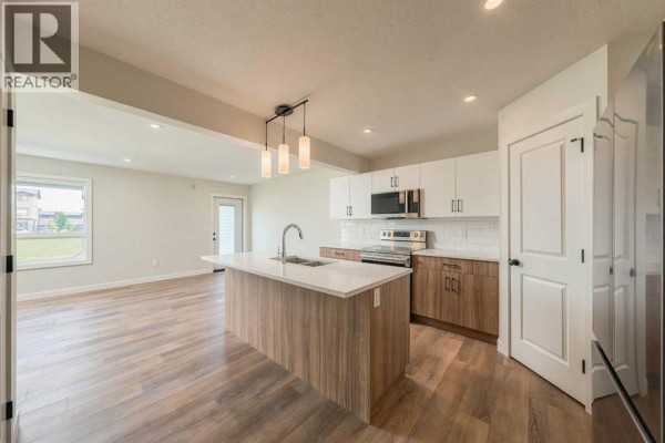 73 Willow Road, Blackfalds, AB, photo 3