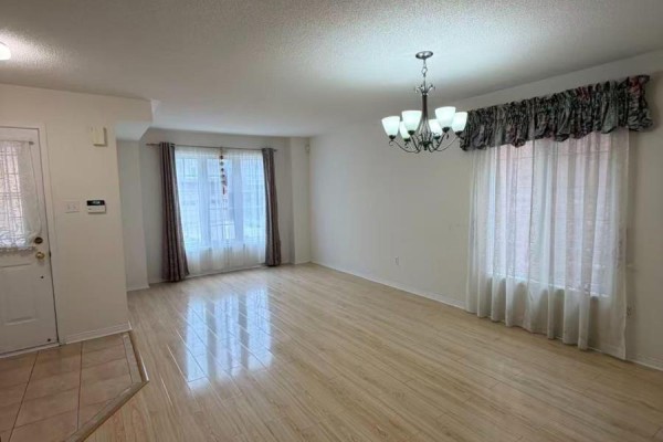 730 Castlemore Avenue, Markham, ON L6E1M9 Photo 2
