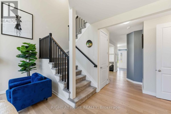 730 Kirkham Crescent, Ottawa, ON K2A2Z0 Photo 4