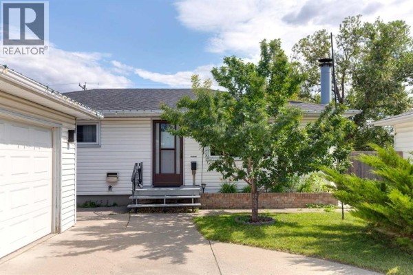 Foyer - 7304 5 Street Sw, Calgary, AB T2V1B1 Photo 2