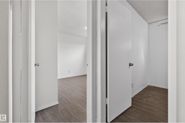 Bedroom 3 - 7304/7306 78 Av Nw, Edmonton, AB T6B0C1 Photo 3