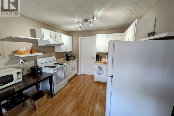 4pc Bathroom - 7307 Dalgliesh Drive, Regina, SK S4X2B8 Photo 4