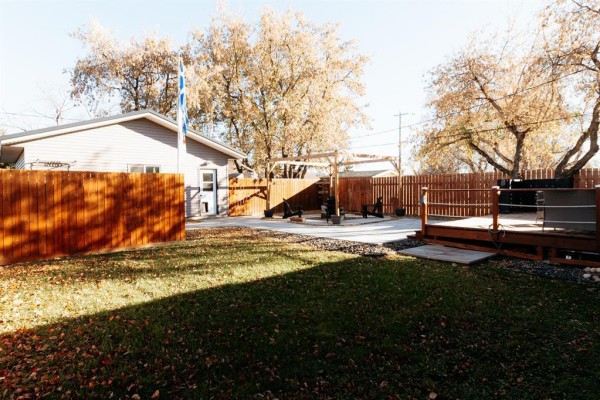 731 2nd Avenue, Rivers, MB R0K1X0 Photo 5