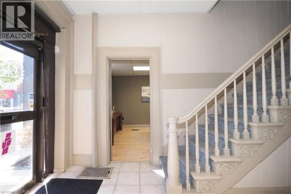 731 King Street E, Cambridge, ON N3H3N8 Photo 4