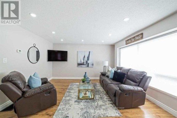 Living room - 733 Parkview Crescent, Cambridge, ON N3H5A1 Photo 4