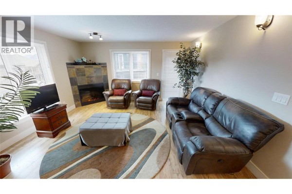 Full bathroom - 7337 Prospector Avenue Unit# 204, Radium Hot Springs, BC V0A1M0 Photo 5