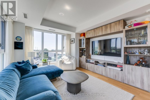 Primary Bedroom - 734 - 150 Logan Avenue, Toronto, ON M4M0E4 Photo 4