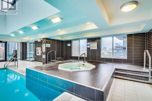 734 - 600 Fleet Street, Toronto, ON M5V1B7 Photo 5