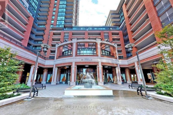 734 - 830 Lawrence Avenue W, Toronto
