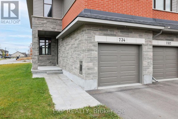Bedroom 3 - 734 Ploughman Place, Ottawa, ON K2S3C5 Photo 3