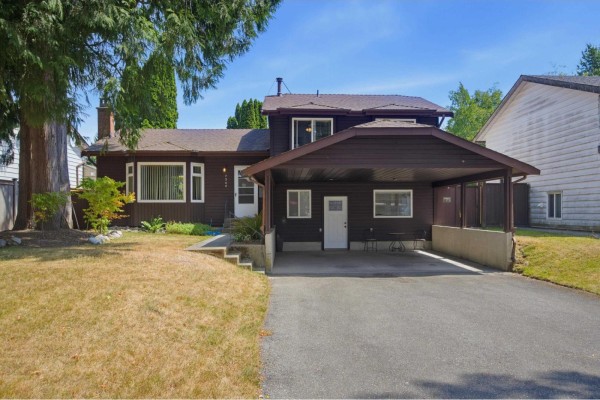7340 Todd Crescent, Surrey, BC V3W7N6 Photo 2
