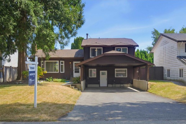7340 Todd Crescent, Surrey, BC V3W7N6 Photo 3
