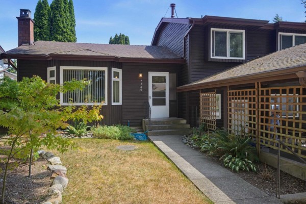 7340 Todd Crescent, Surrey, BC V3W7N6 Photo 4