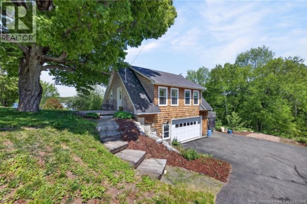 Bath (# pieces 1-6) - 7343 Route 102, Dumfries, NB E6G1P6 Photo 3