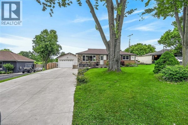 Laundry room - 7344 Dickenson Road E, Glanbrook, ON L0R1W0 Photo 2