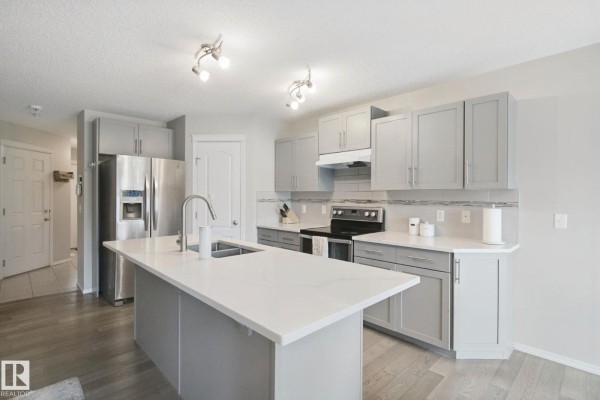 Kitchen - 735 176 St Sw, Edmonton, AB T6W2G8 Photo 3