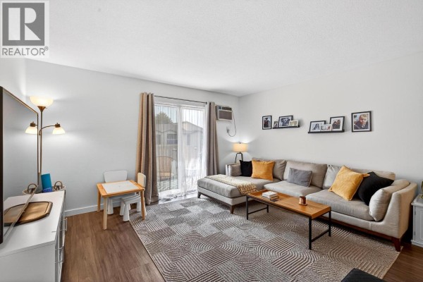 735 Cook Road Unit# 208c, Kelowna, BC, photo 2