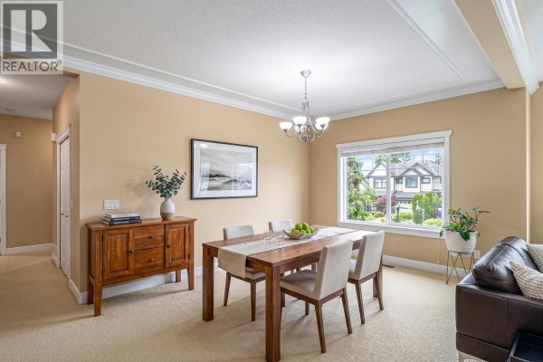 735 Schoolhouse Street, Coquitlam, BC V3J5S1 Photo 5