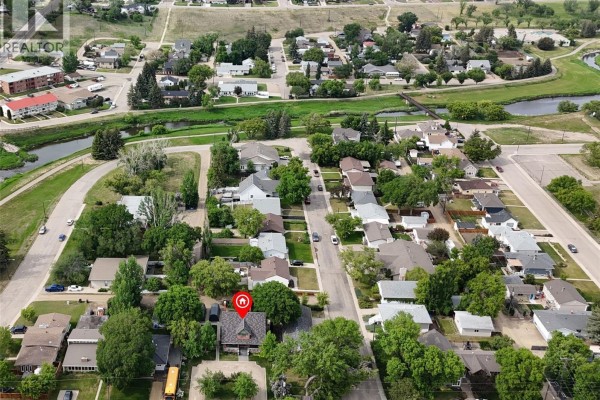 735 Sidney Street E, Swift Current, SK, photo 2