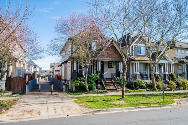 7350 194 Street, Surrey, BC V4N6K1 Photo 4