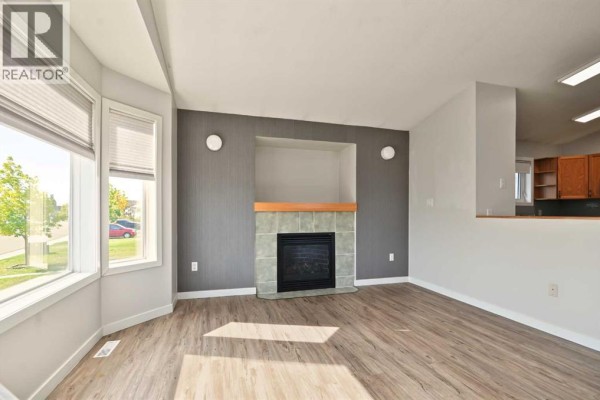 3pc Bathroom - 7358 106 Street, Grande Prairie, AB T8W2P2 Photo 5