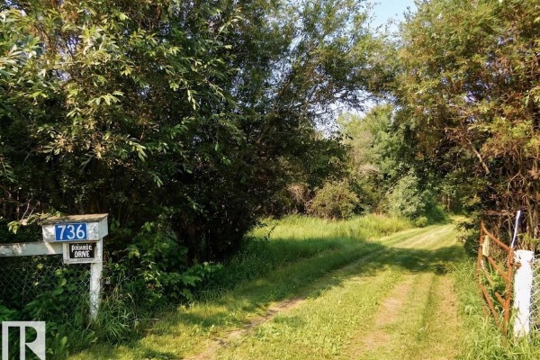 736 Blue Heron Drive, Rural Lac Ste  Anne County, AB, photo 2