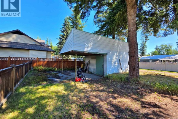 Dining room - 736 Reid Street, Quesnel, BC V2J2N4 Photo 4