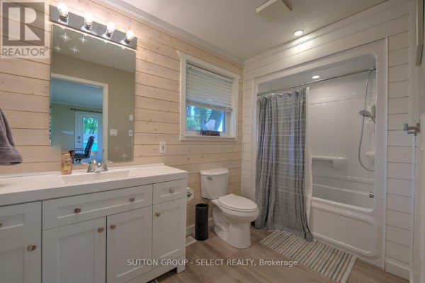Primary Bedroom - 73636 Bluewater Highway, Rr 2 Highway, Bluewater, ON N0M2T0 Photo 4