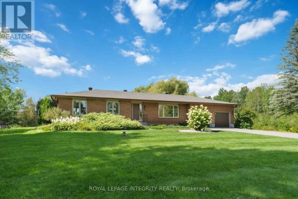 Sunroom - 7365 Bleeks Road, Ottawa, ON K0A1B0 Photo 5