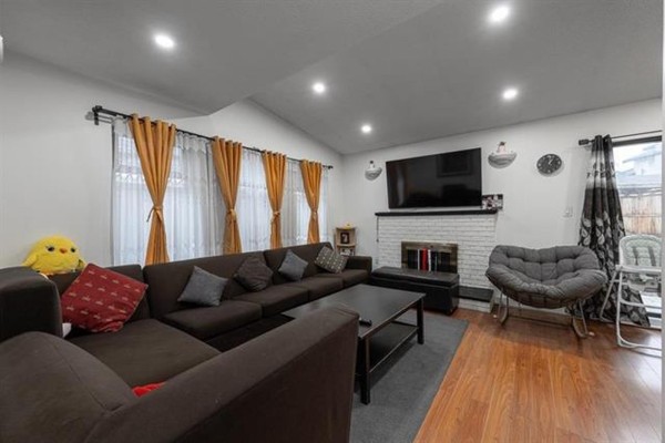 7366 128a Street, Surrey, BC V3W7G9 Photo 2