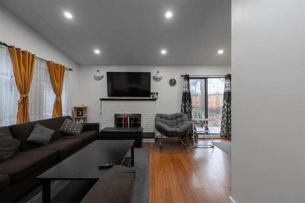 7366 128a Street, Surrey, BC V3W7G9 Photo 3