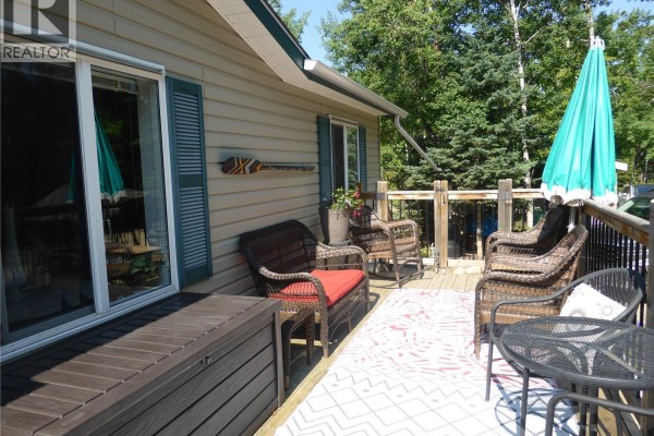Living room - 737 Kenderdine Boulevard, Turtle Lake, SK S0M1J0 Photo 2