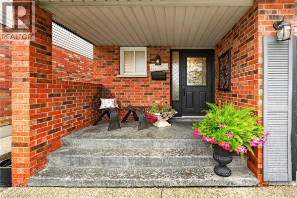 737 Stone Church Road E, Hamilton, ON, photo 3