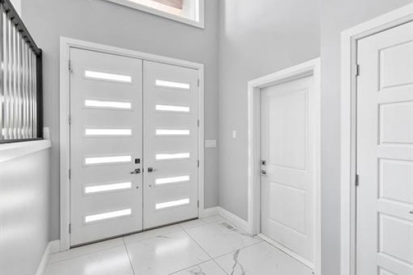 5pc Ensuite bath - 7374 Garnet Crescent, Mcgregor, ON N0R1J0 Photo 3