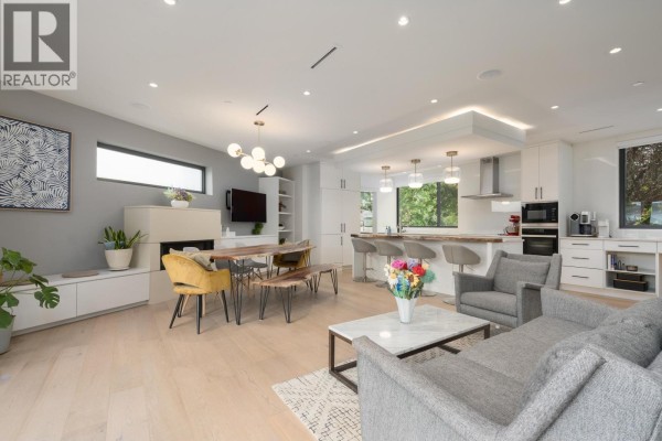 7380 Ashburn Street, Vancouver, BC V5S2K9 Photo 3