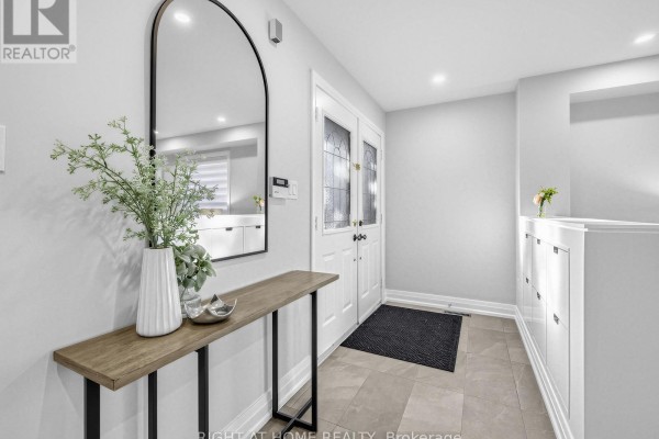 Bedroom 2 - 7385 Jaysnest Road, Mississauga, ON L5N8J3 Photo 5