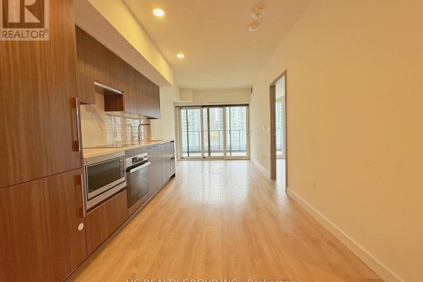 739 - 1 Concord Cityplace Way, Toronto, ON M5V0X3 Photo 2