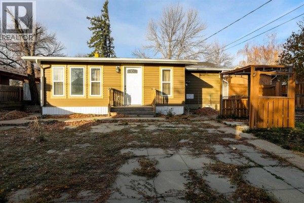 Bedroom - 739 23 Street N, Lethbridge, AB T1H3S8 Photo 4