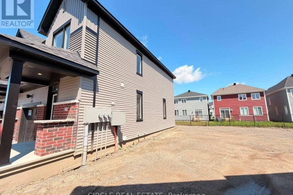 739 Haflinger Row, Ottawa, ON K0A2Z0 Photo 2