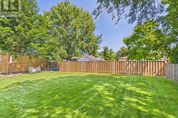 739 Palmateer Drive, Kincardine, ON N2Z1R8 Photo 4