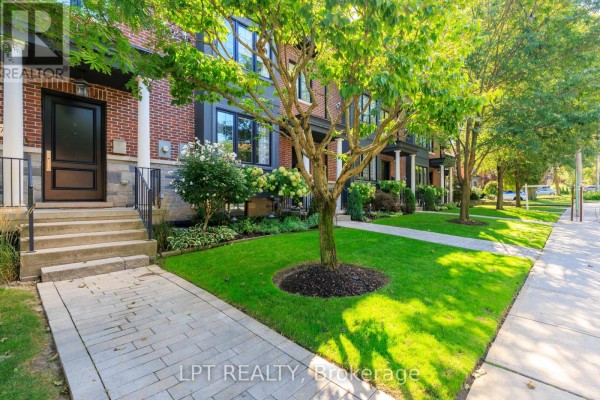 Living room - 73b Rumsey Road, Toronto, ON M4G0C4 Photo 2